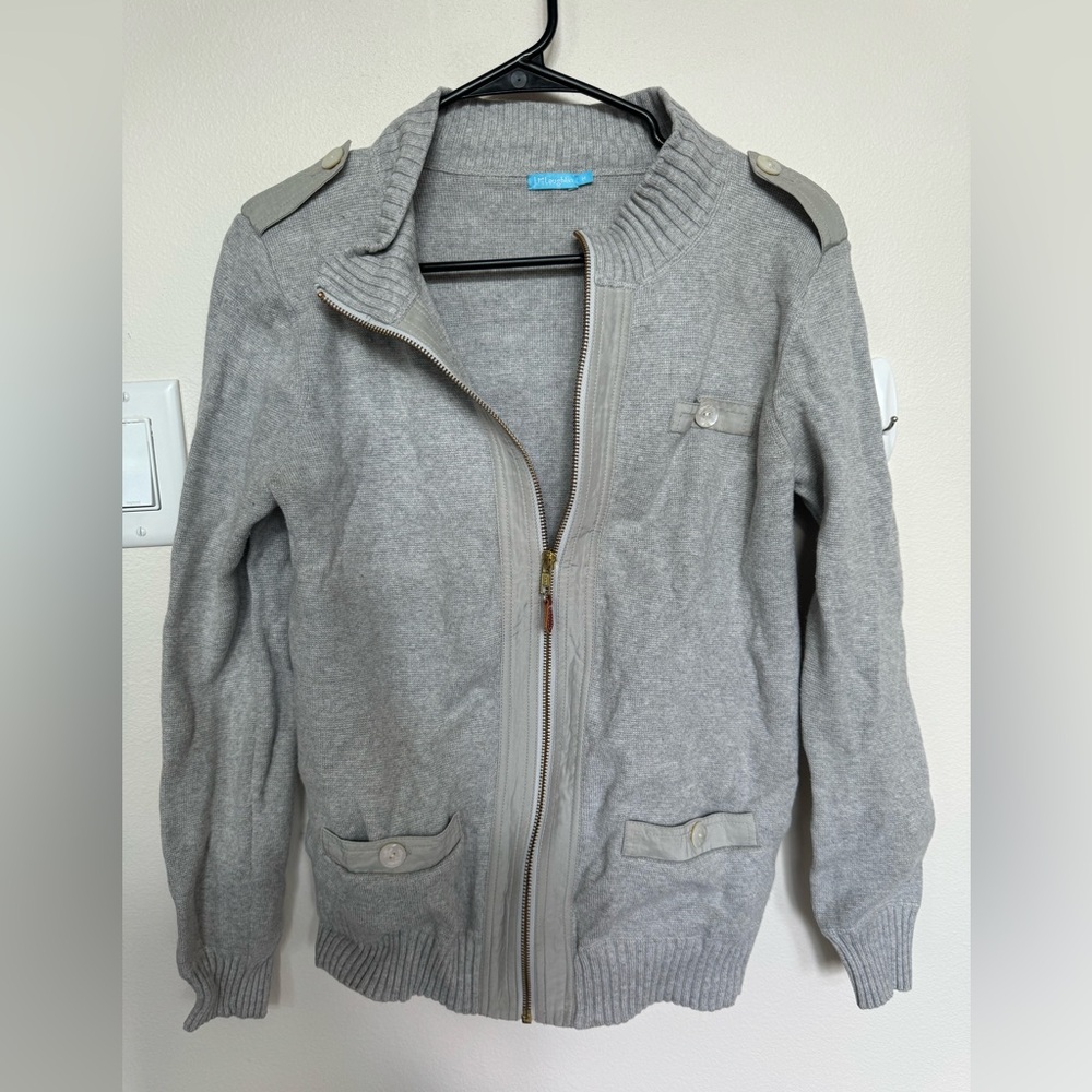 J. McLaughlin Gray Women’s zip up sweater with mother of pearl buttons. Medium.